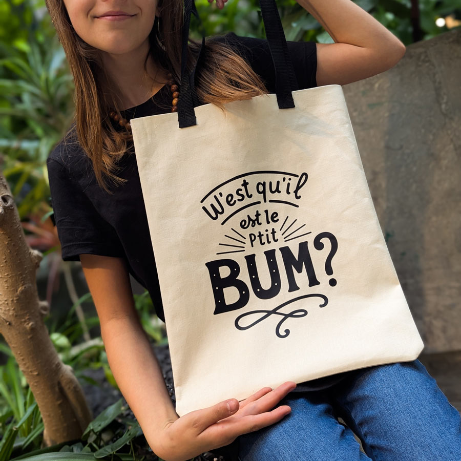 Sacs d’icitte | W'est qu'il est le P'tit BUM?