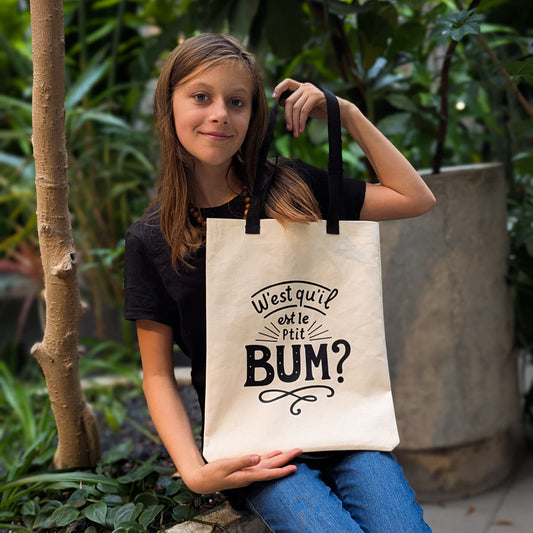 Sacs d’icitte | W'est qu'il est le P'tit BUM?